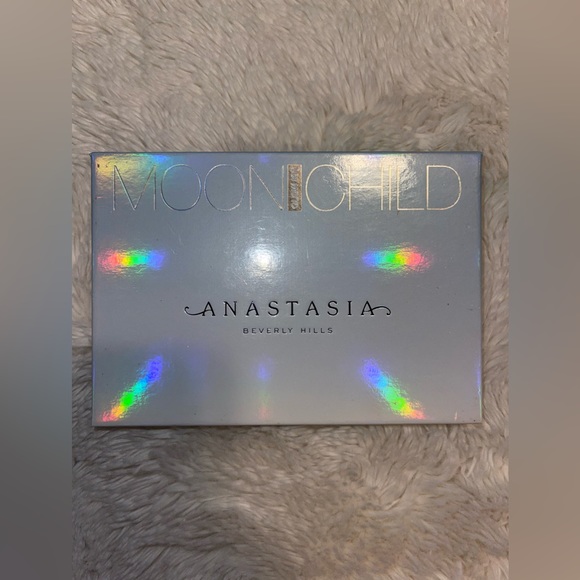 Anastasia Beverly Hills Other - Anastasia moonchild highlighter